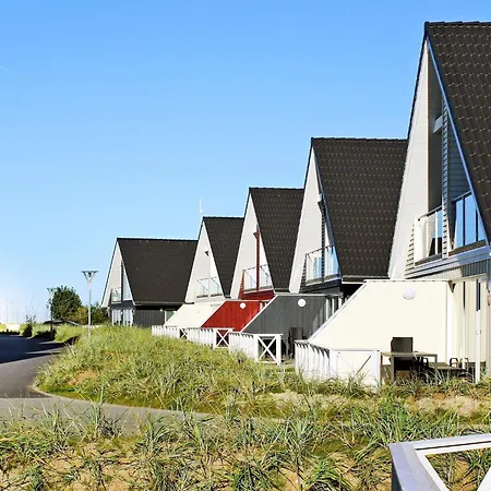 Dom wakacyjny Modernes Mit Terrasse